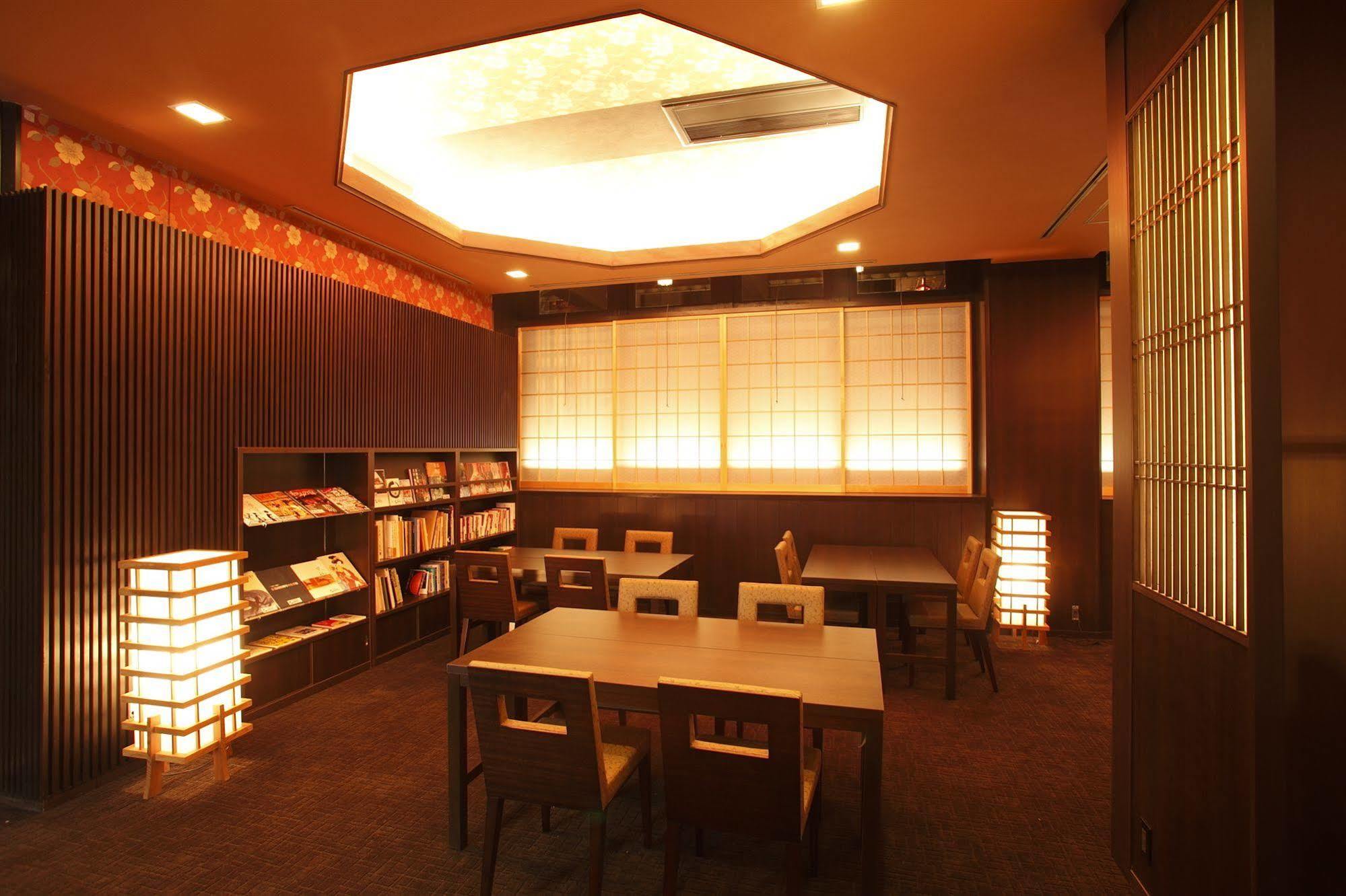 Matsui-bekkan Hanakanzashi 傳統日式旅館 4*